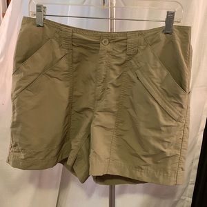 Royal Robbins hiking short 5 in inseam